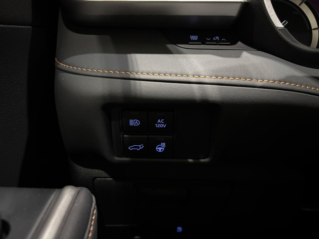 2022 Toyota Highlander Hybrid XLE Photo