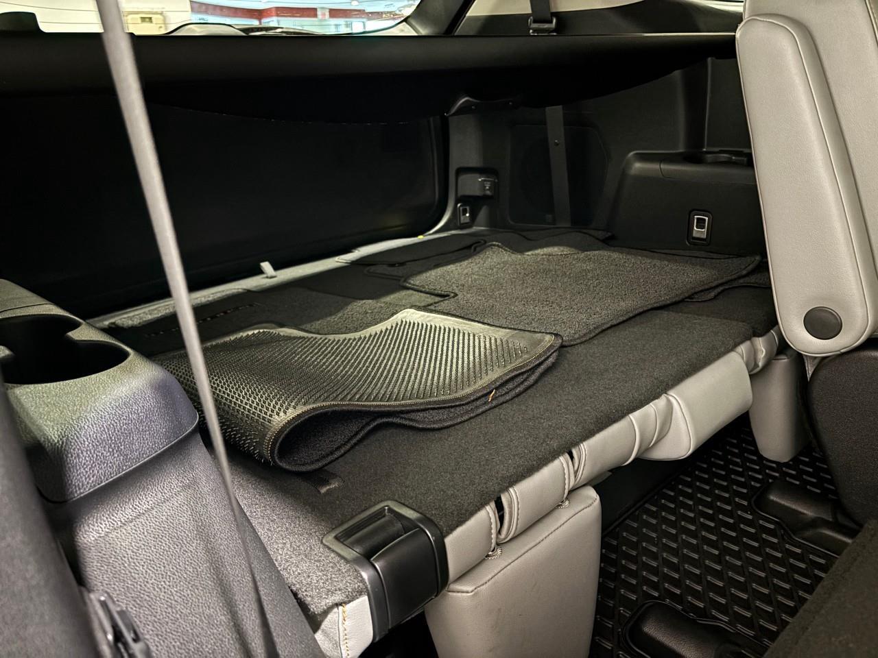 2022 Toyota Highlander Hybrid XLE Photo