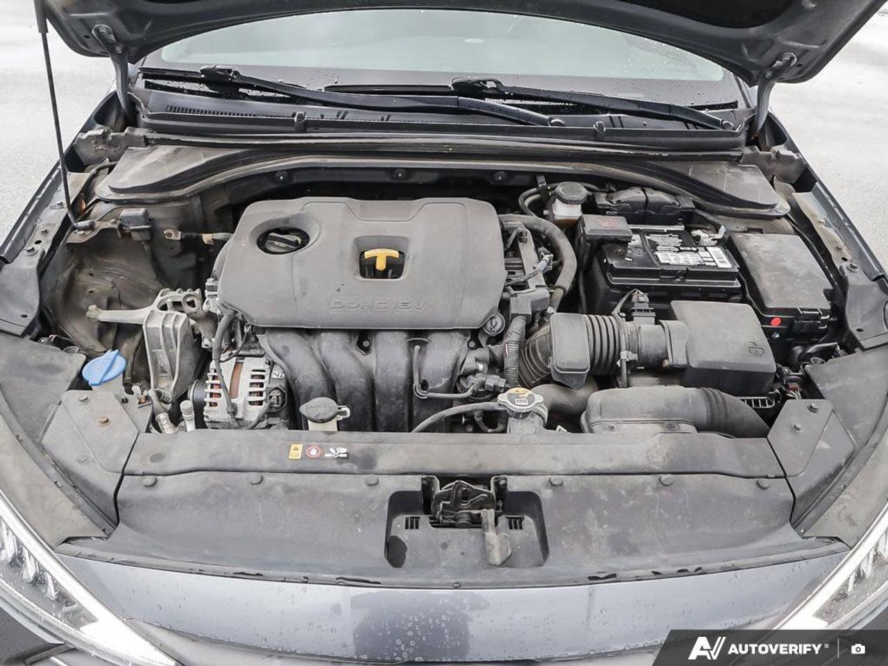 2020 Hyundai Elantra Luxury Photo