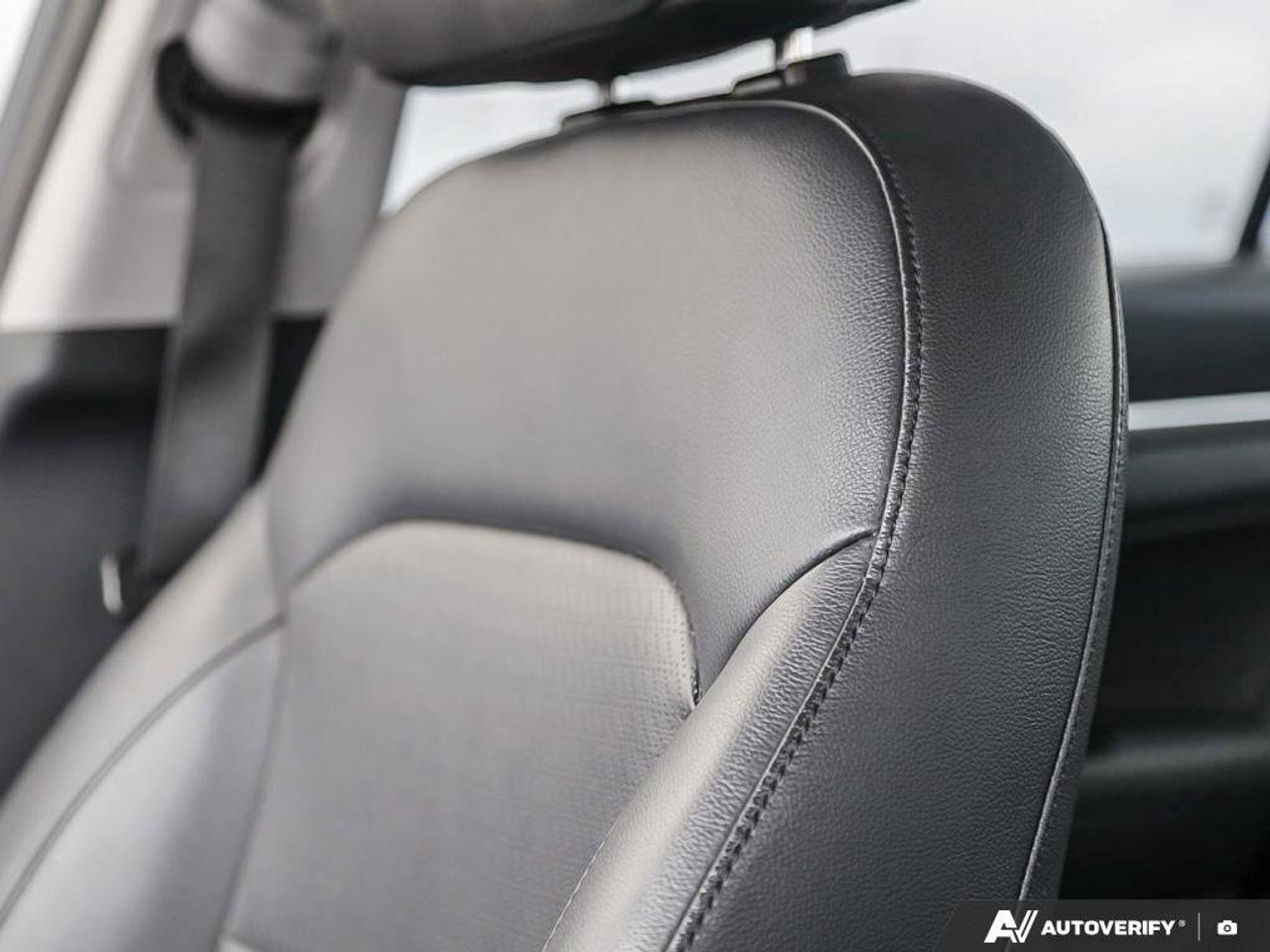 2020 Hyundai Elantra Luxury Photo