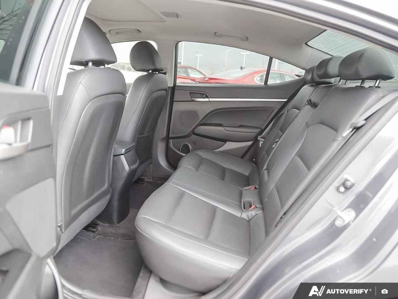 2020 Hyundai Elantra Luxury Photo