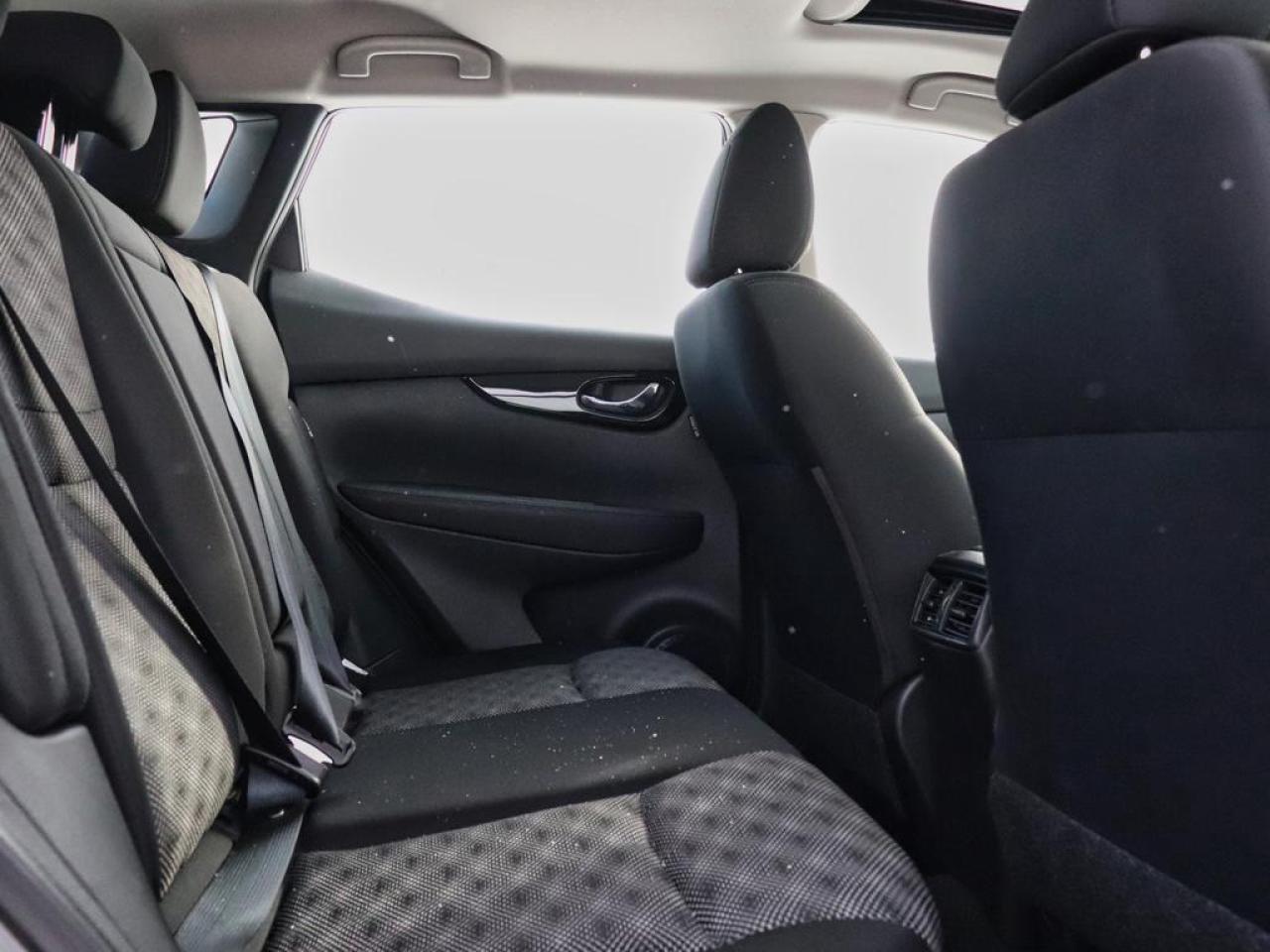 2021 Nissan Qashqai SV AWD  SUNROOF! ROOF RACKS! Photo