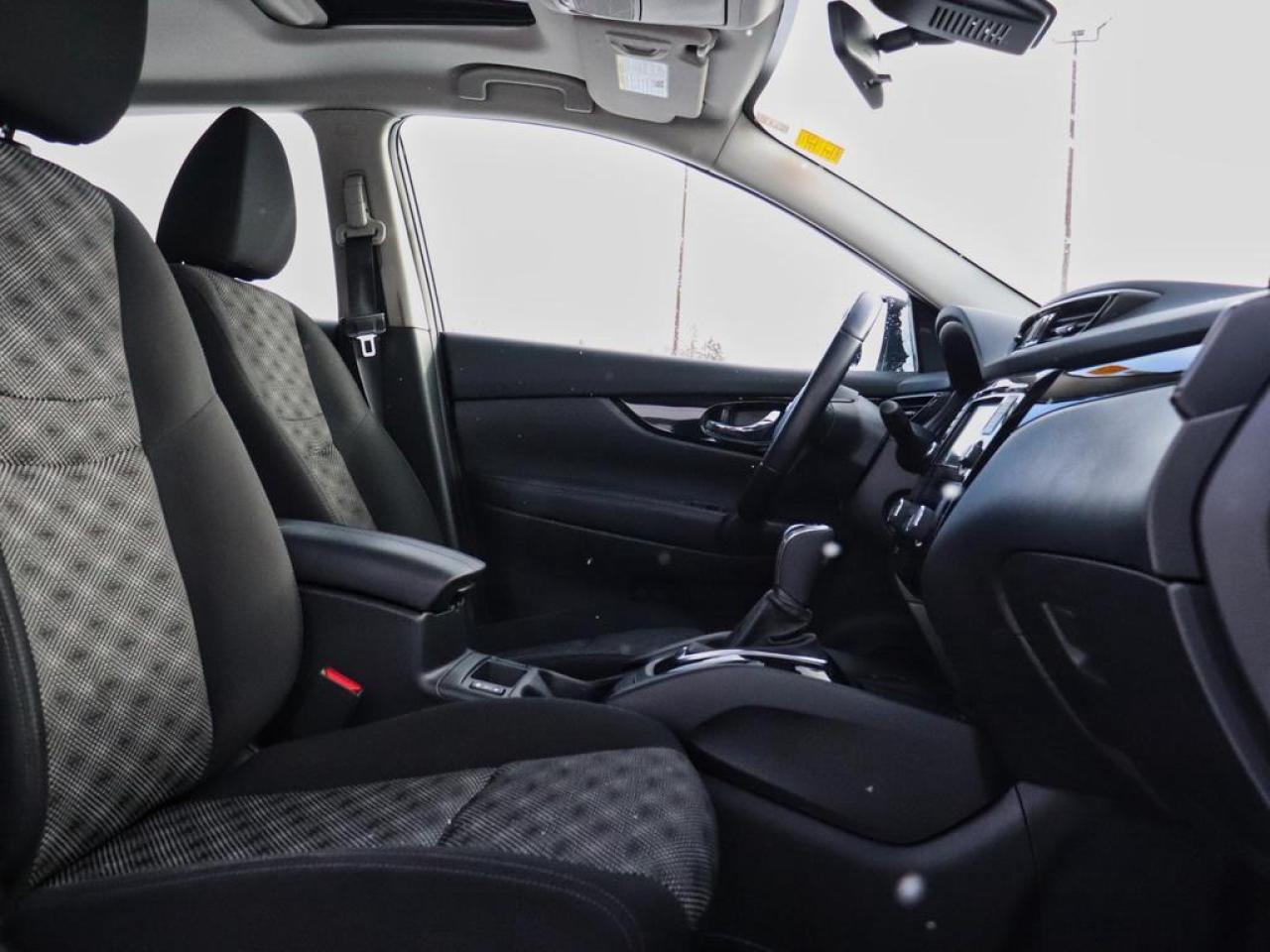 2021 Nissan Qashqai SV AWD  SUNROOF! ROOF RACKS! Photo