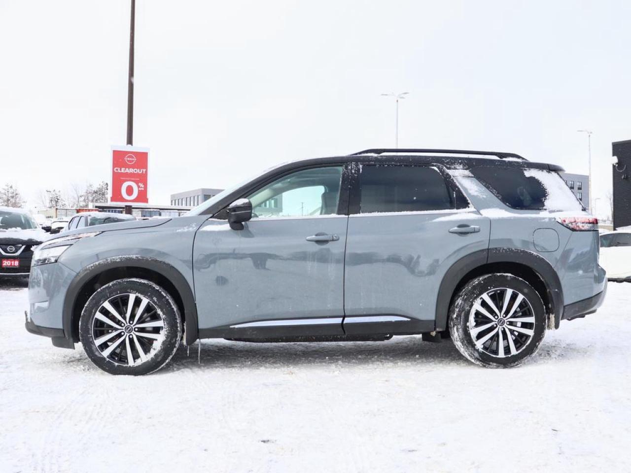 2024 Nissan Pathfinder Platinum  HUD, COOLED SEATS,BOSE Photo