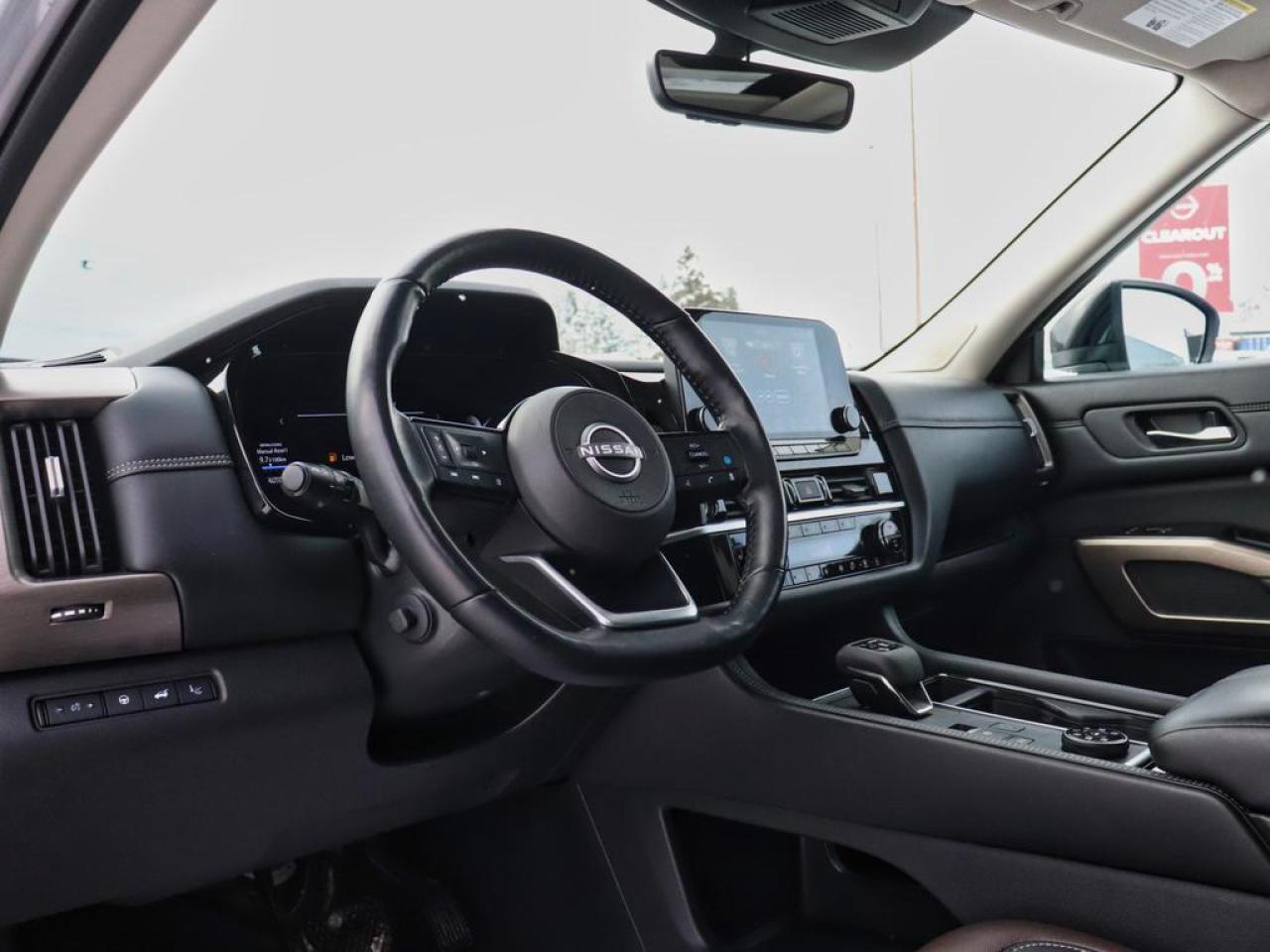 2024 Nissan Pathfinder Platinum  HUD, COOLED SEATS,BOSE Photo