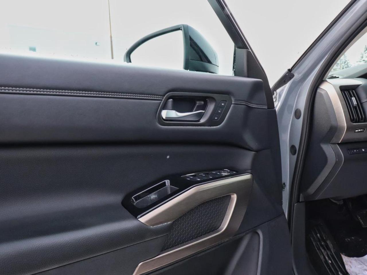 2024 Nissan Pathfinder Platinum  HUD, COOLED SEATS,BOSE Photo