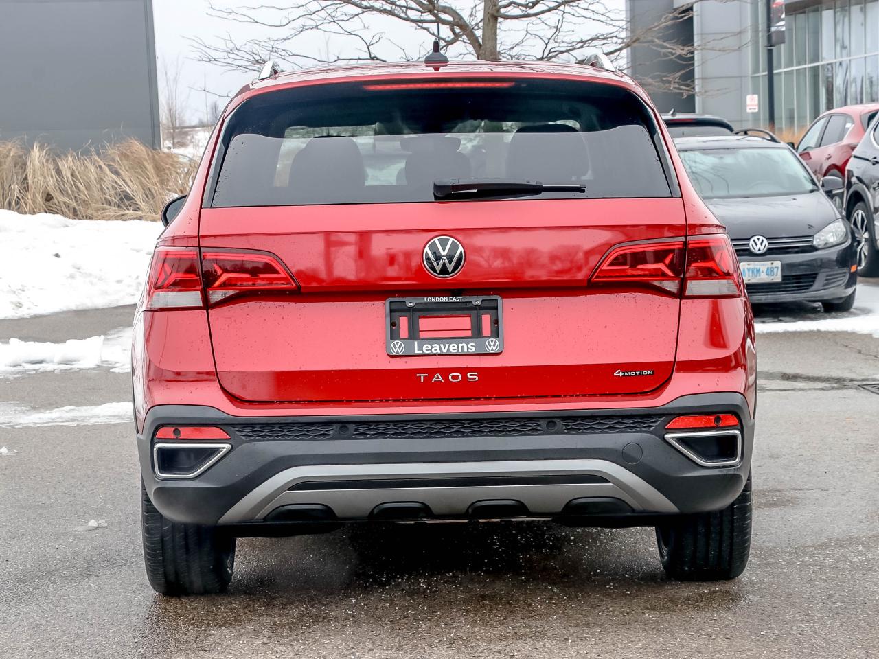 2022 Volkswagen Taos Highline 4MOTION Photo4
