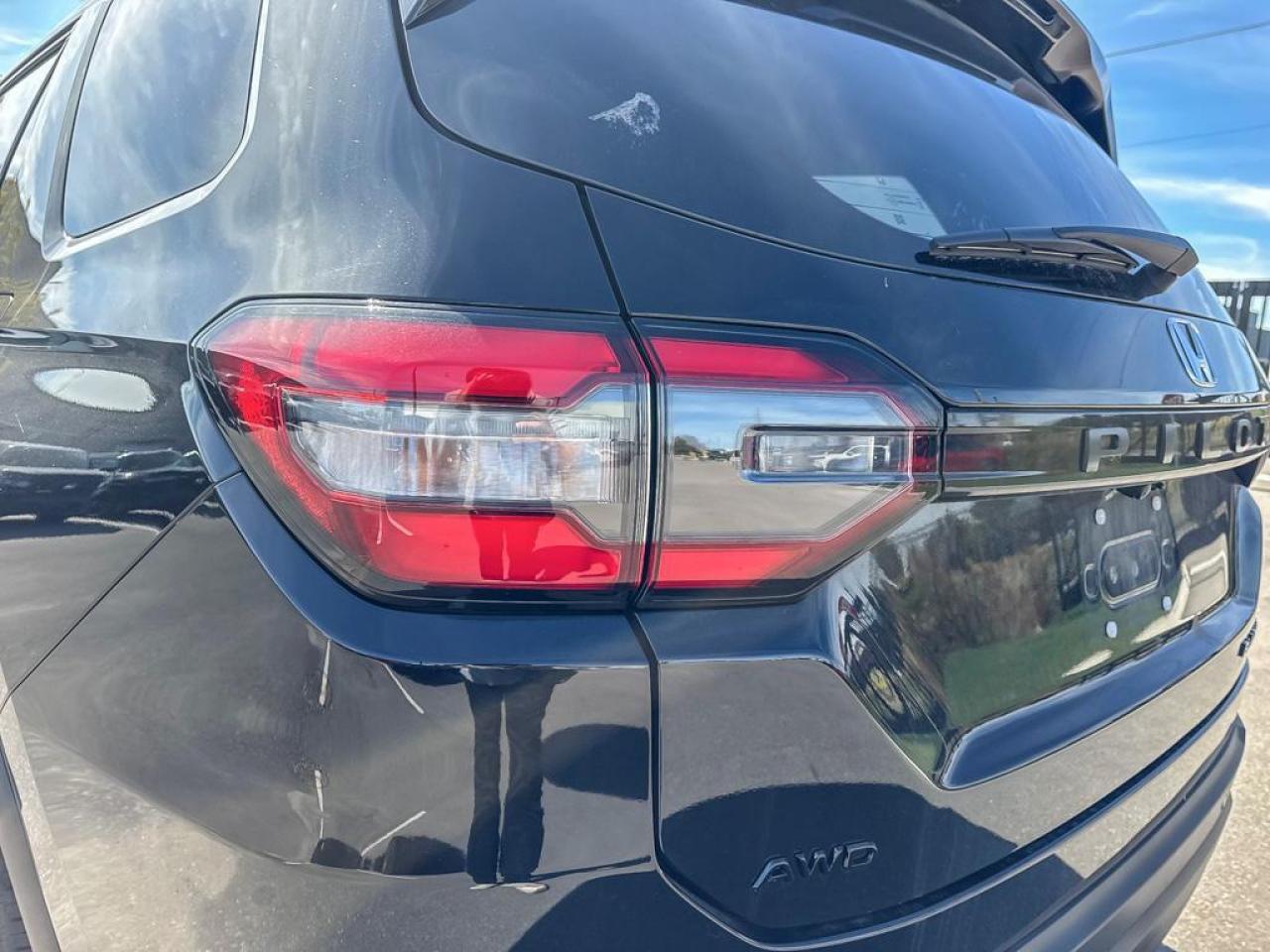 2025 Honda Pilot Black Edition Photo