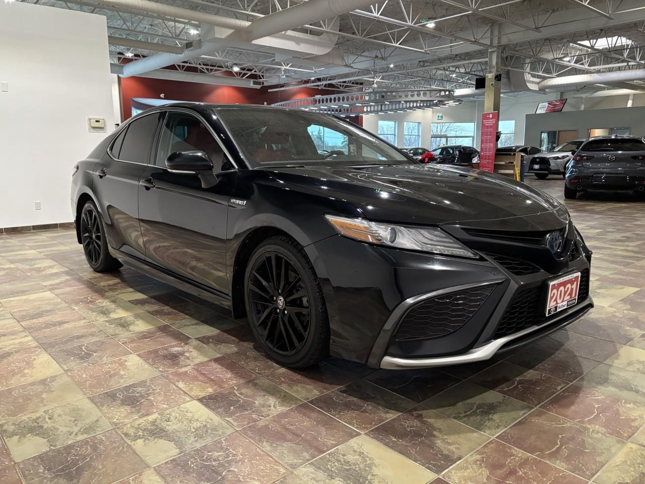 2021 Toyota Camry Hybrid XSE Photo