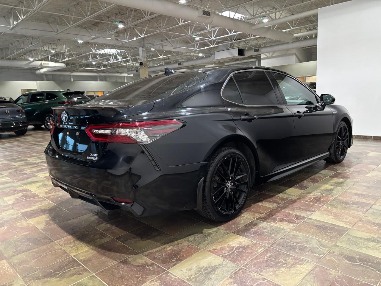 2021 Toyota Camry Hybrid XSE Photo