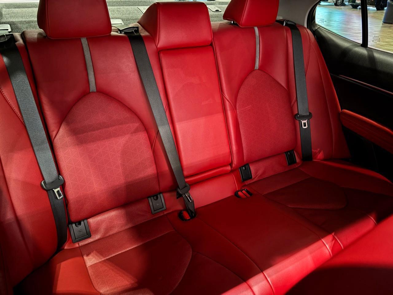 2021 Toyota Camry Hybrid XSE Photo