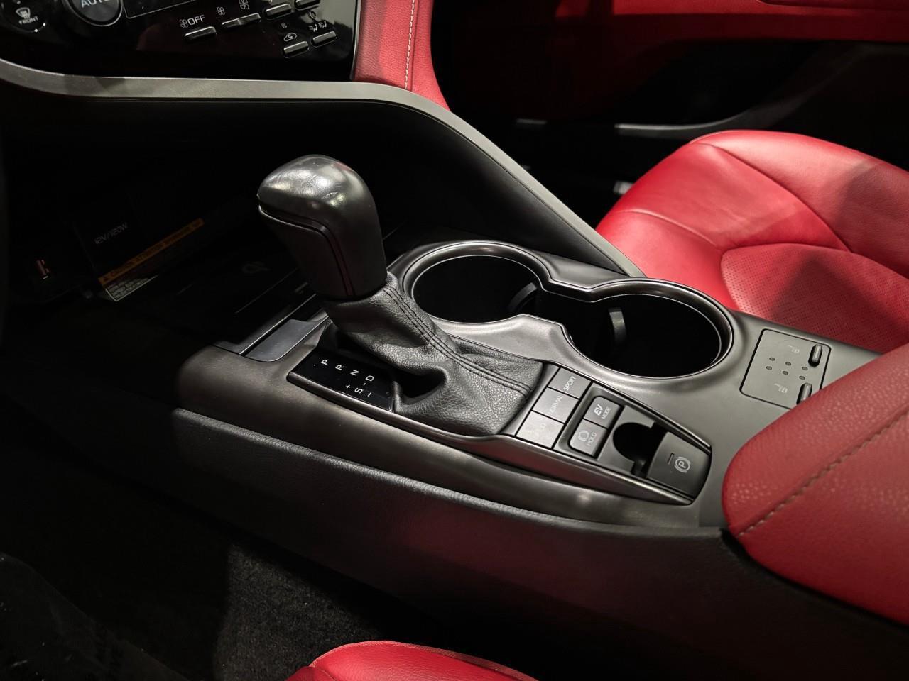 2021 Toyota Camry Hybrid XSE Photo