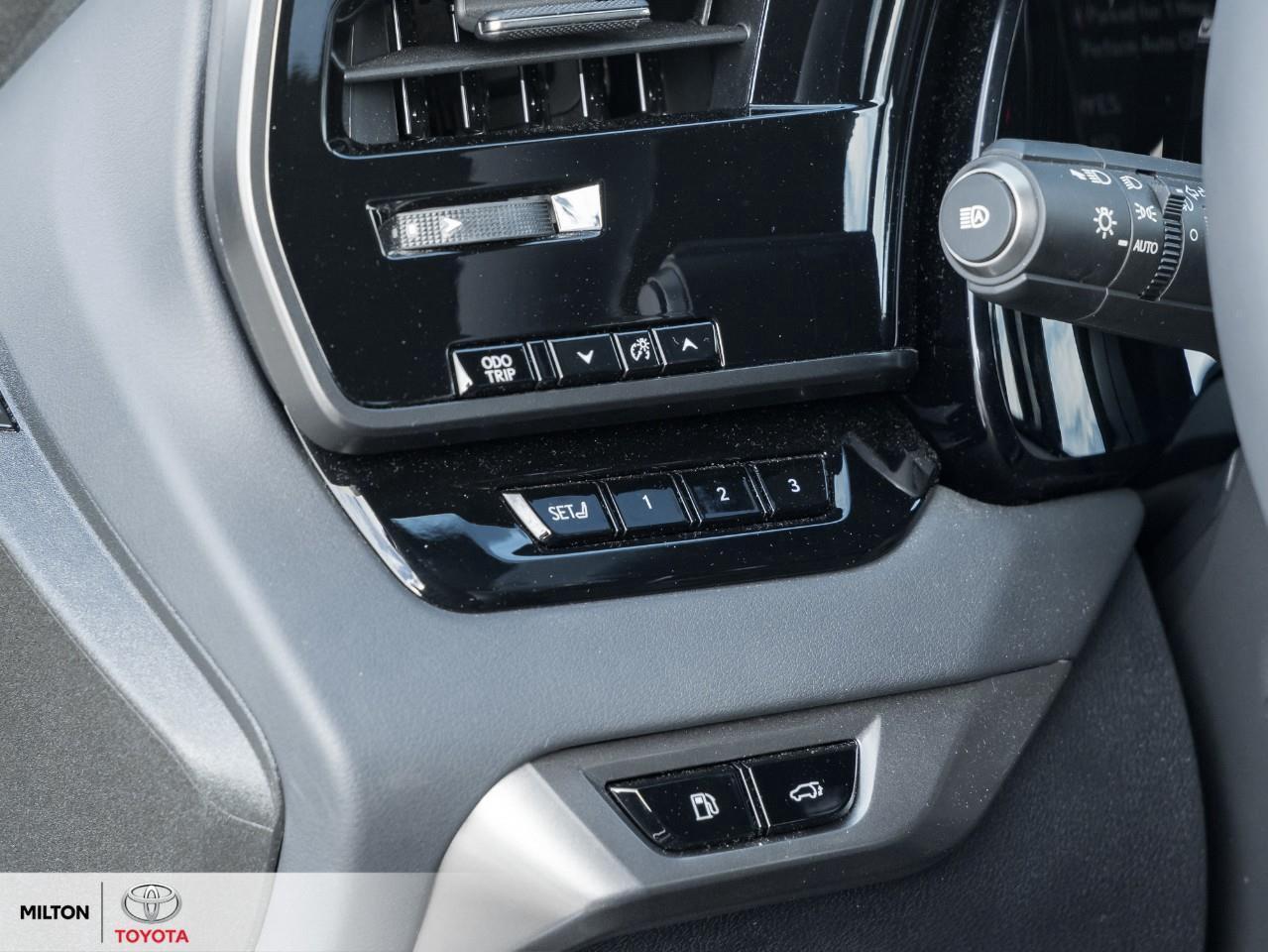 2024 Lexus RX 350H SUNROOF VENTILATED SEATS HEATED STEERING CARPLAY O Photo