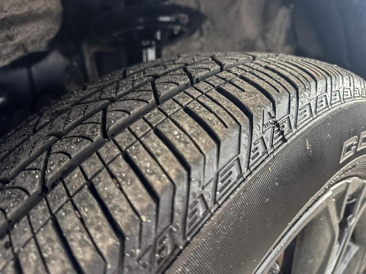 2025 Honda CR-V Hybrid Touring Photo