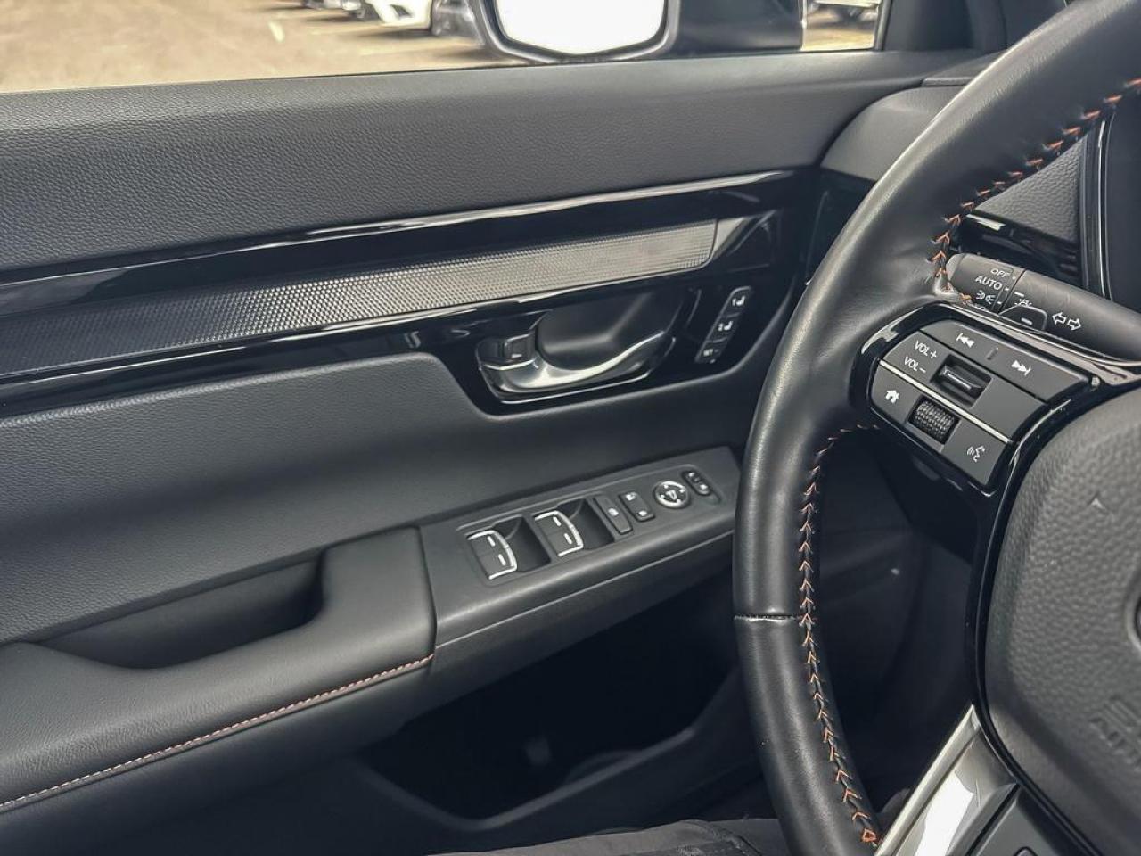 2025 Honda CR-V Hybrid Touring Photo