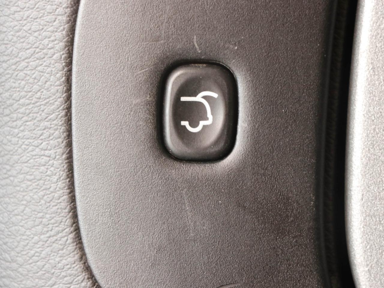 2015 Jeep Cherokee 4WD 4Dr Limited Photo