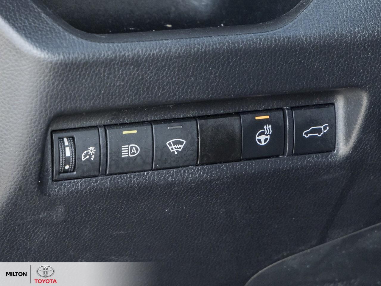 2021 Toyota RAV4 SUNROOF HEATED STEERING SMART KEY XLE Photo