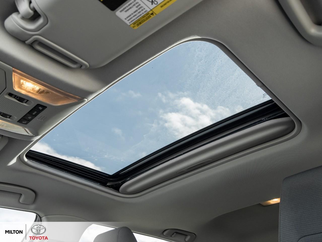 2021 Toyota RAV4 SUNROOF HEATED STEERING SMART KEY XLE Photo