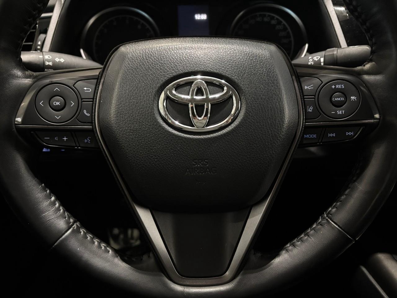 2024 Toyota Camry SE Photo