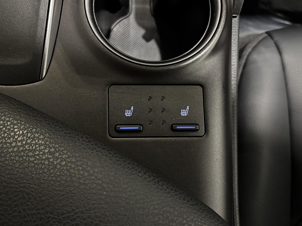 2024 Toyota Camry SE Photo