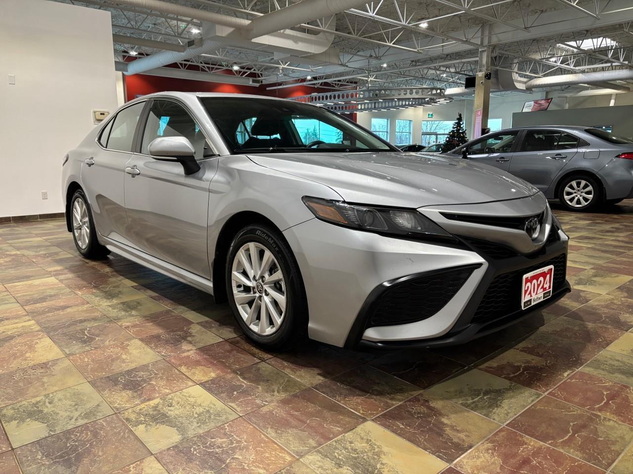 2024 Toyota Camry SE Photo