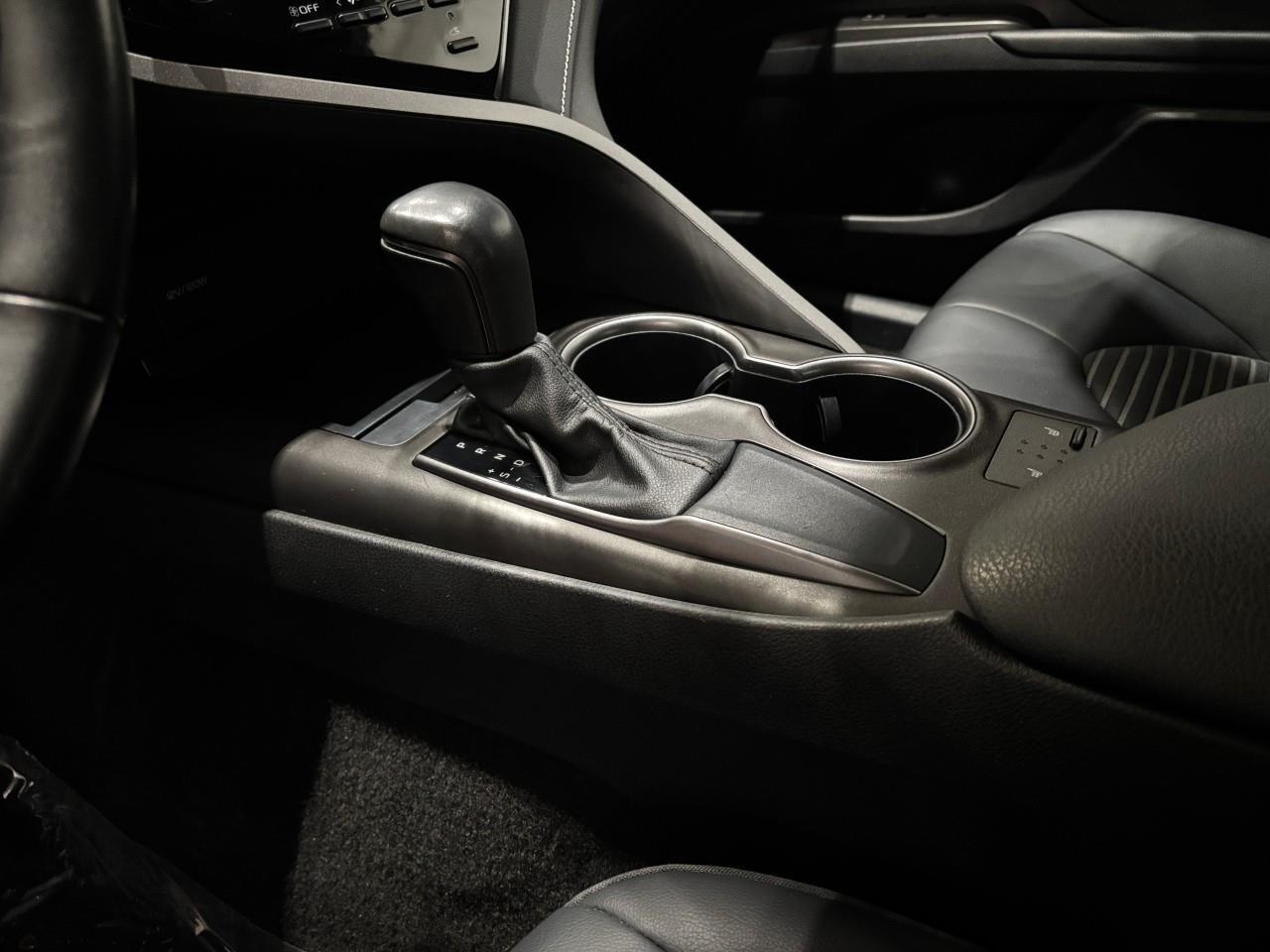 2024 Toyota Camry SE Photo