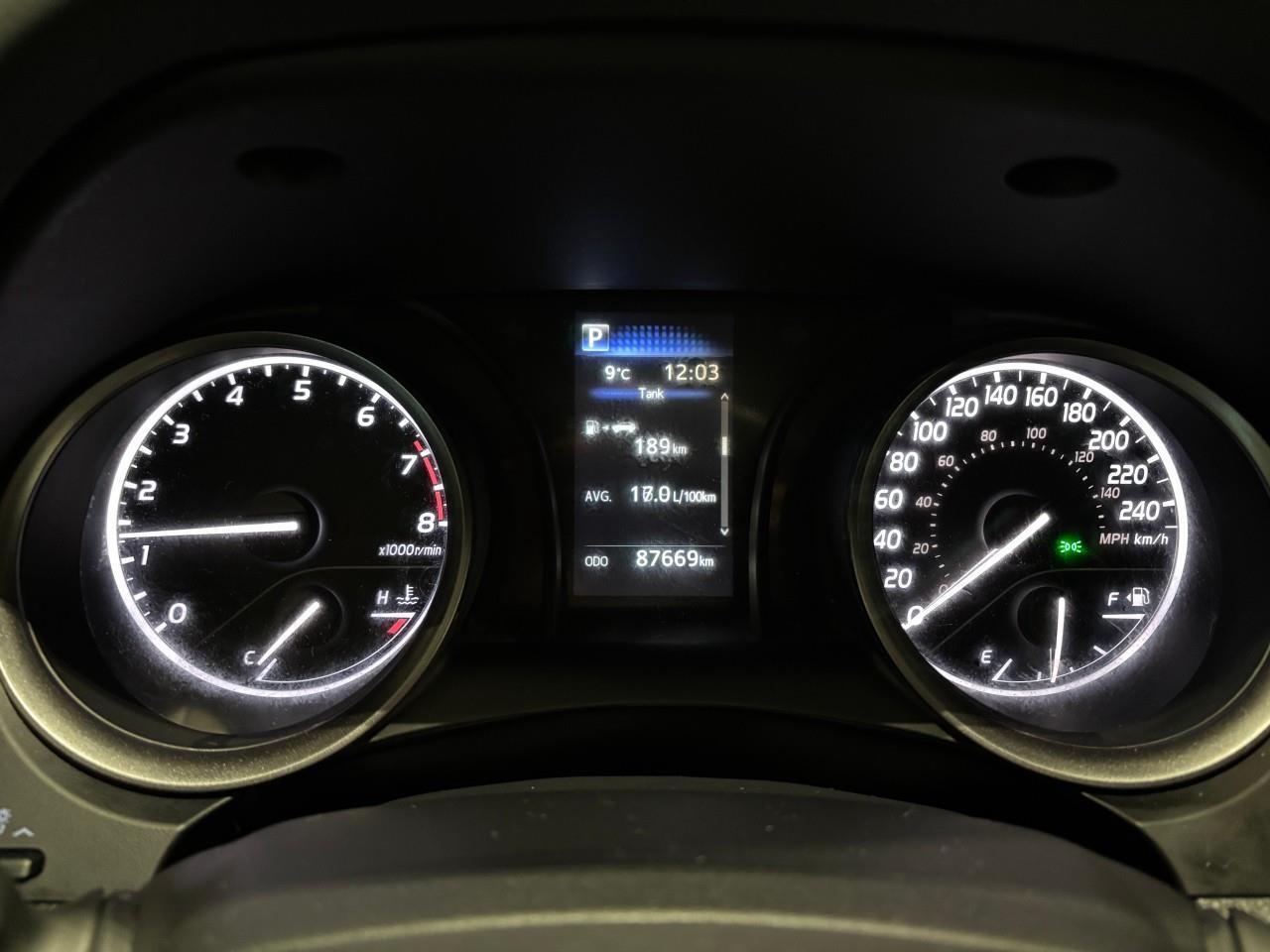 2024 Toyota Camry SE Photo