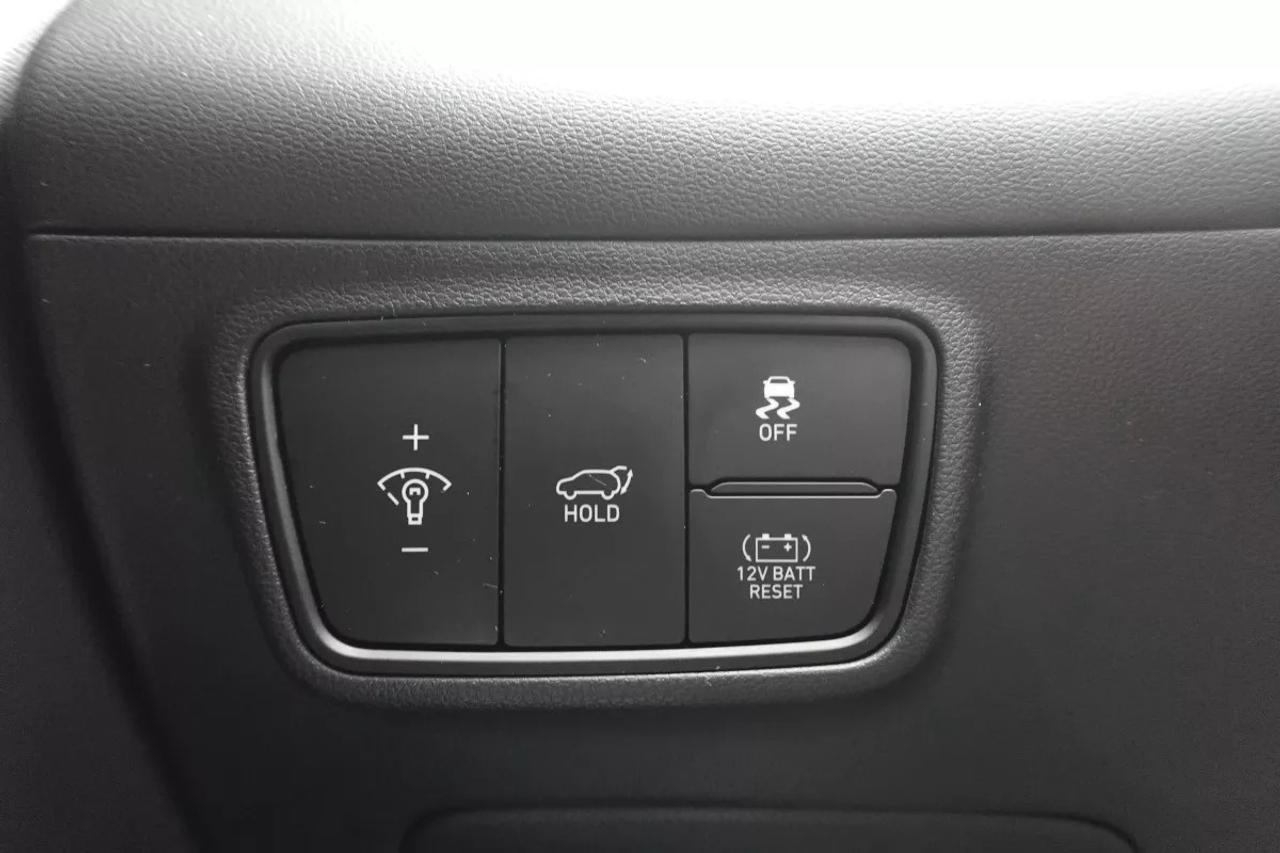 2022 Hyundai Tucson Hybrid ULTIMATE   HEATED SEATS   COOLED SEATS   APPLE CAR Photo
