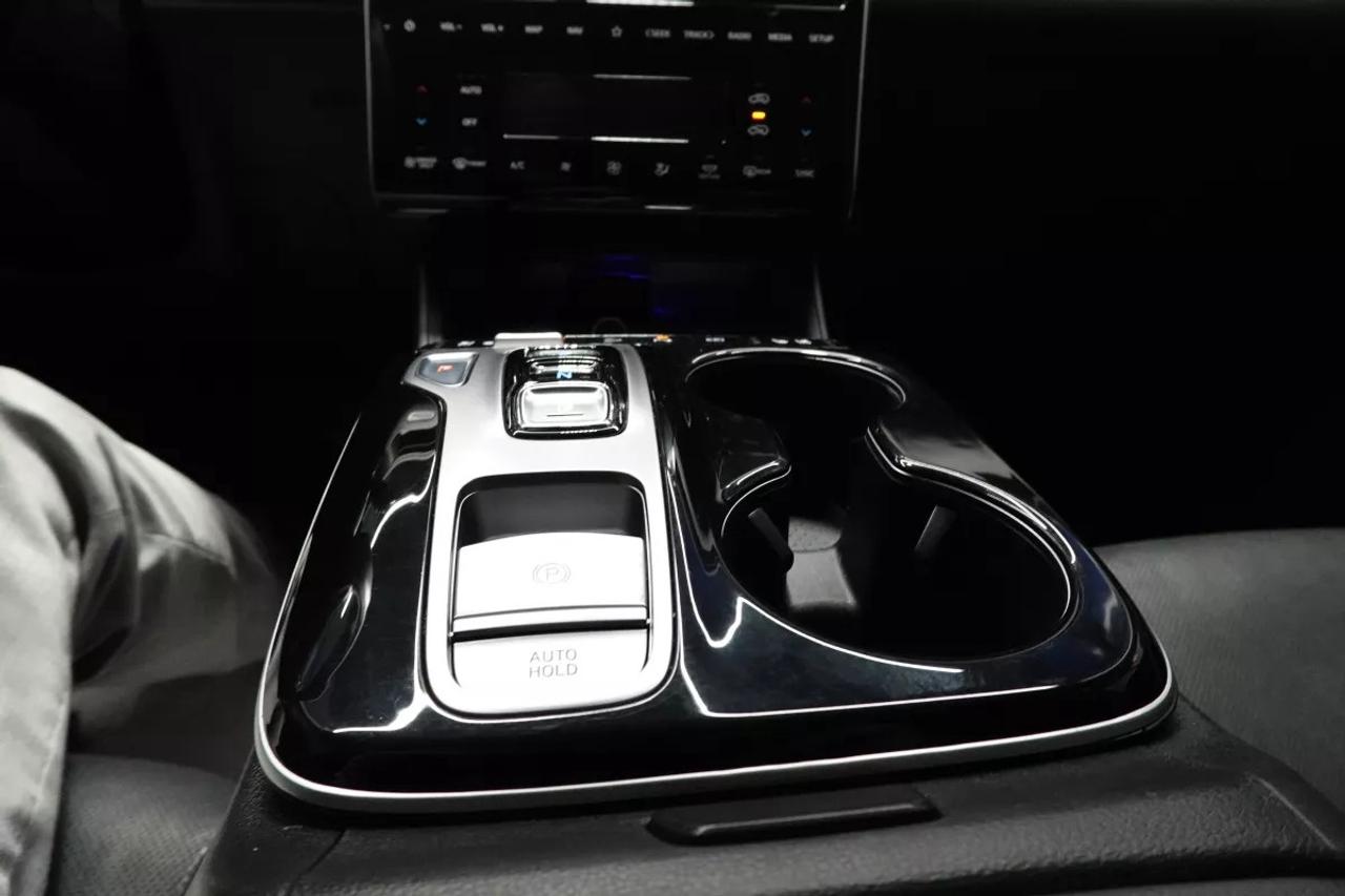 2022 Hyundai Tucson Hybrid ULTIMATE   HEATED SEATS   COOLED SEATS   APPLE CAR Photo