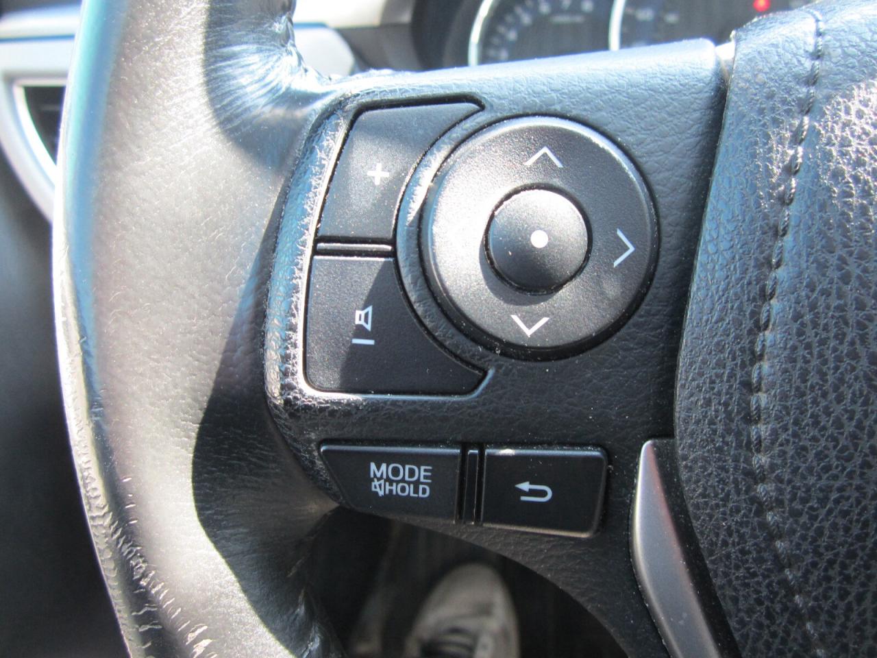 2014 Toyota Corolla 4dr Sdn CVT LE NO ACCIDENTS Photo