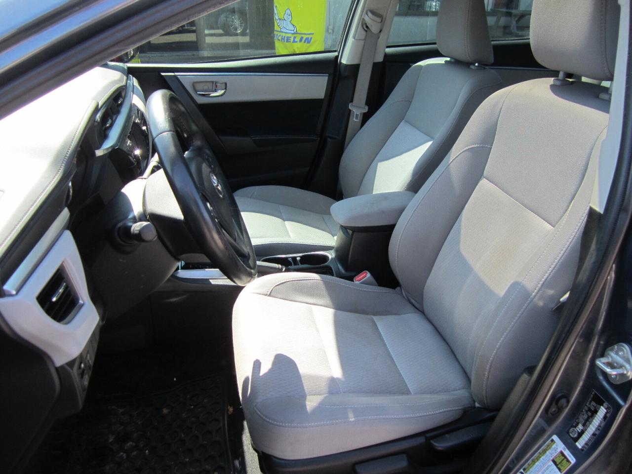 2014 Toyota Corolla 4dr Sdn CVT LE NO ACCIDENTS Photo