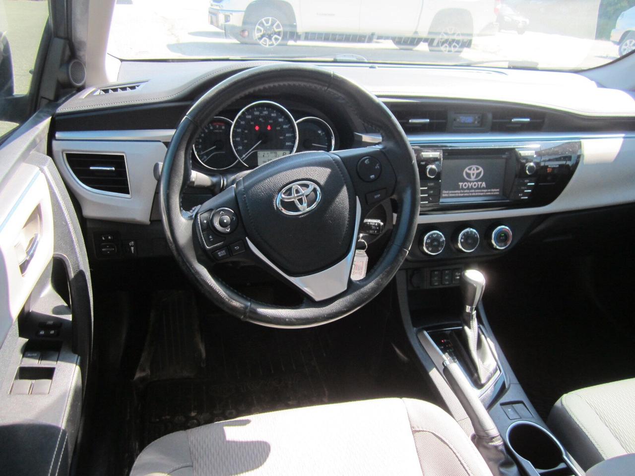 2014 Toyota Corolla 4dr Sdn CVT LE NO ACCIDENTS Photo