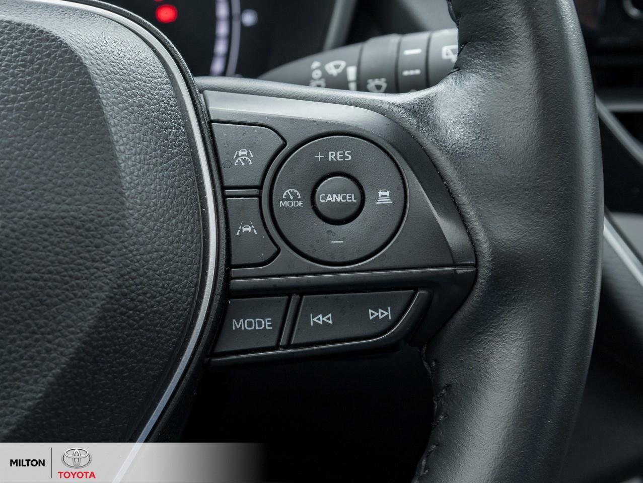 2023 Toyota Corolla Cross JBL STEREO LEATHER POWER SEATS ONE OWNER TCUV XSE Photo