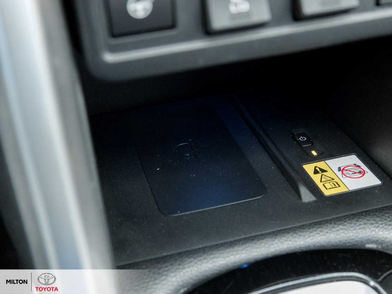 2023 Toyota Corolla Cross JBL STEREO LEATHER POWER SEATS ONE OWNER TCUV XSE Photo