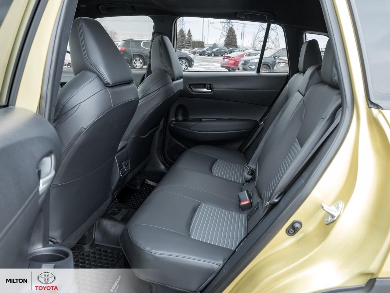 2023 Toyota Corolla Cross JBL STEREO LEATHER POWER SEATS ONE OWNER TCUV XSE Photo