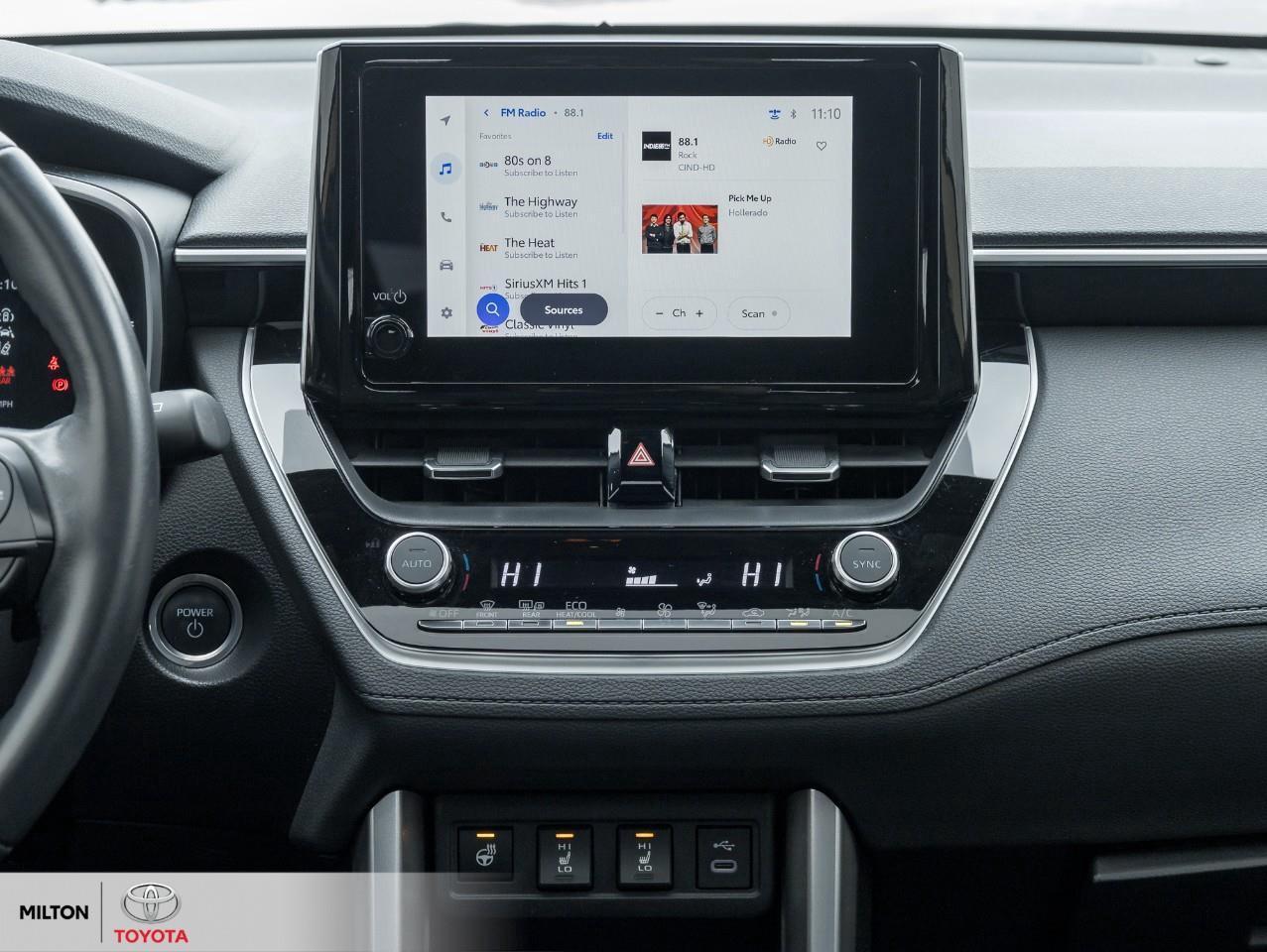 2023 Toyota Corolla Cross JBL STEREO LEATHER POWER SEATS ONE OWNER TCUV XSE Photo