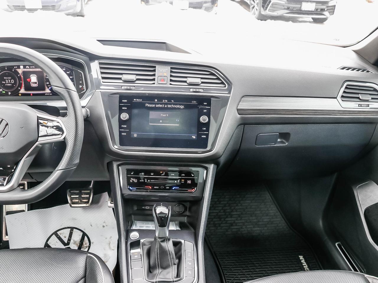 2022 Volkswagen Tiguan HIGHLINE R-LINE 4MOTION Photo