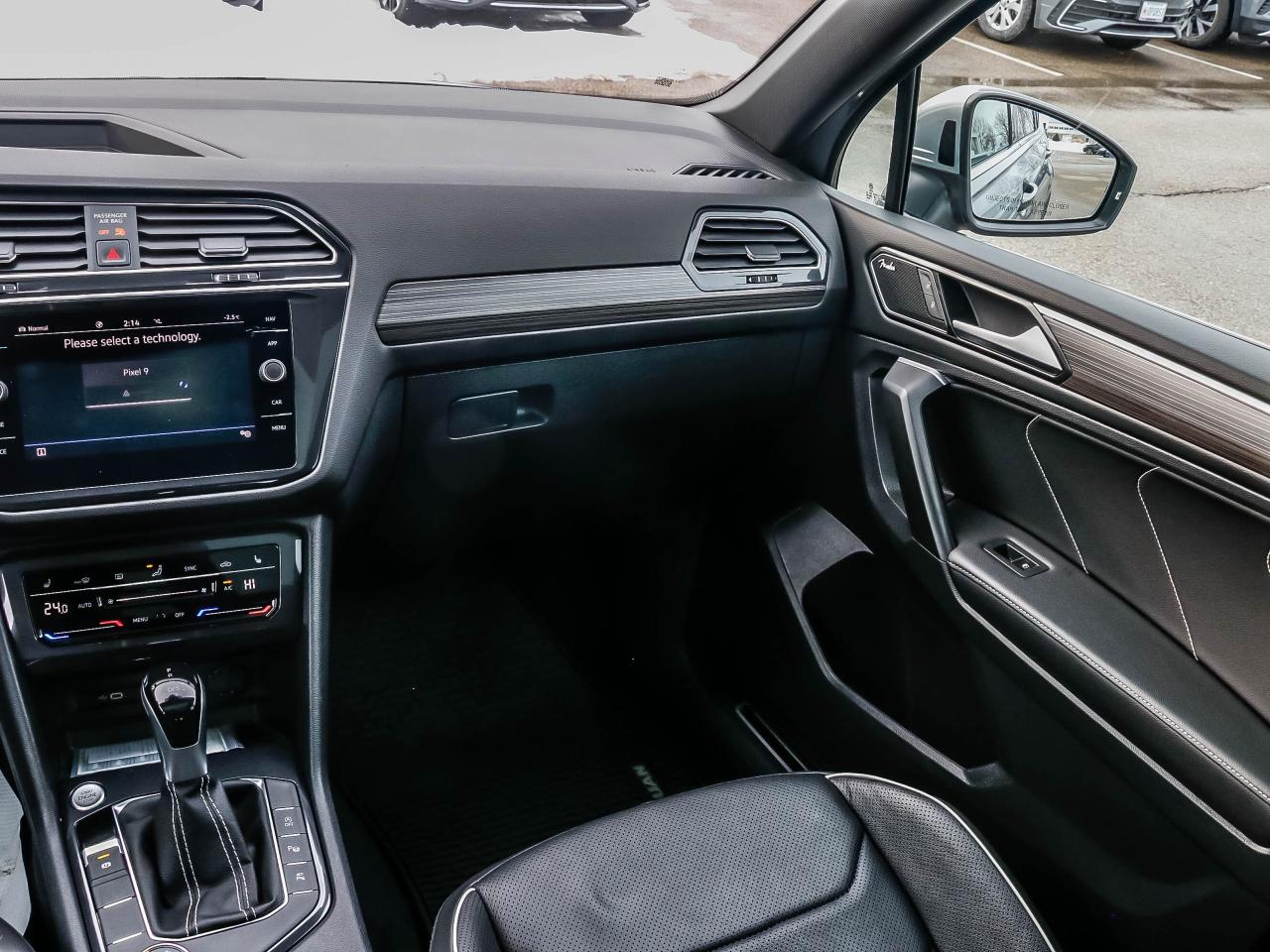 2022 Volkswagen Tiguan HIGHLINE R-LINE 4MOTION Photo