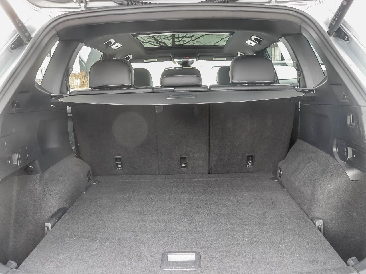 2022 Volkswagen Tiguan HIGHLINE R-LINE 4MOTION Photo