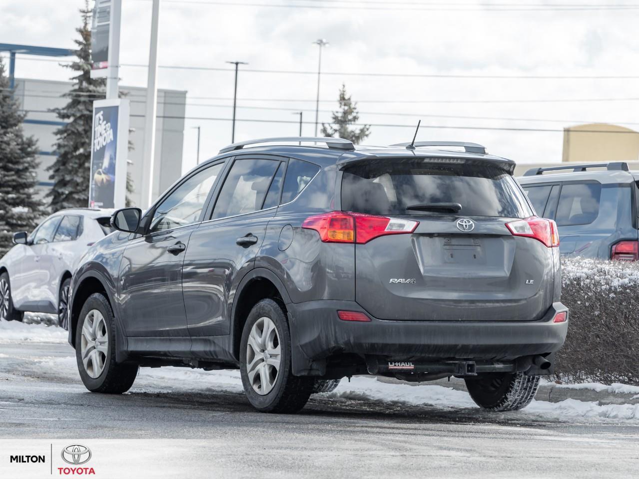 2015 Toyota RAV4 LE UPGRADE TOUCH SCREEN HEATED SEATS CAMERA ONE OW Photo