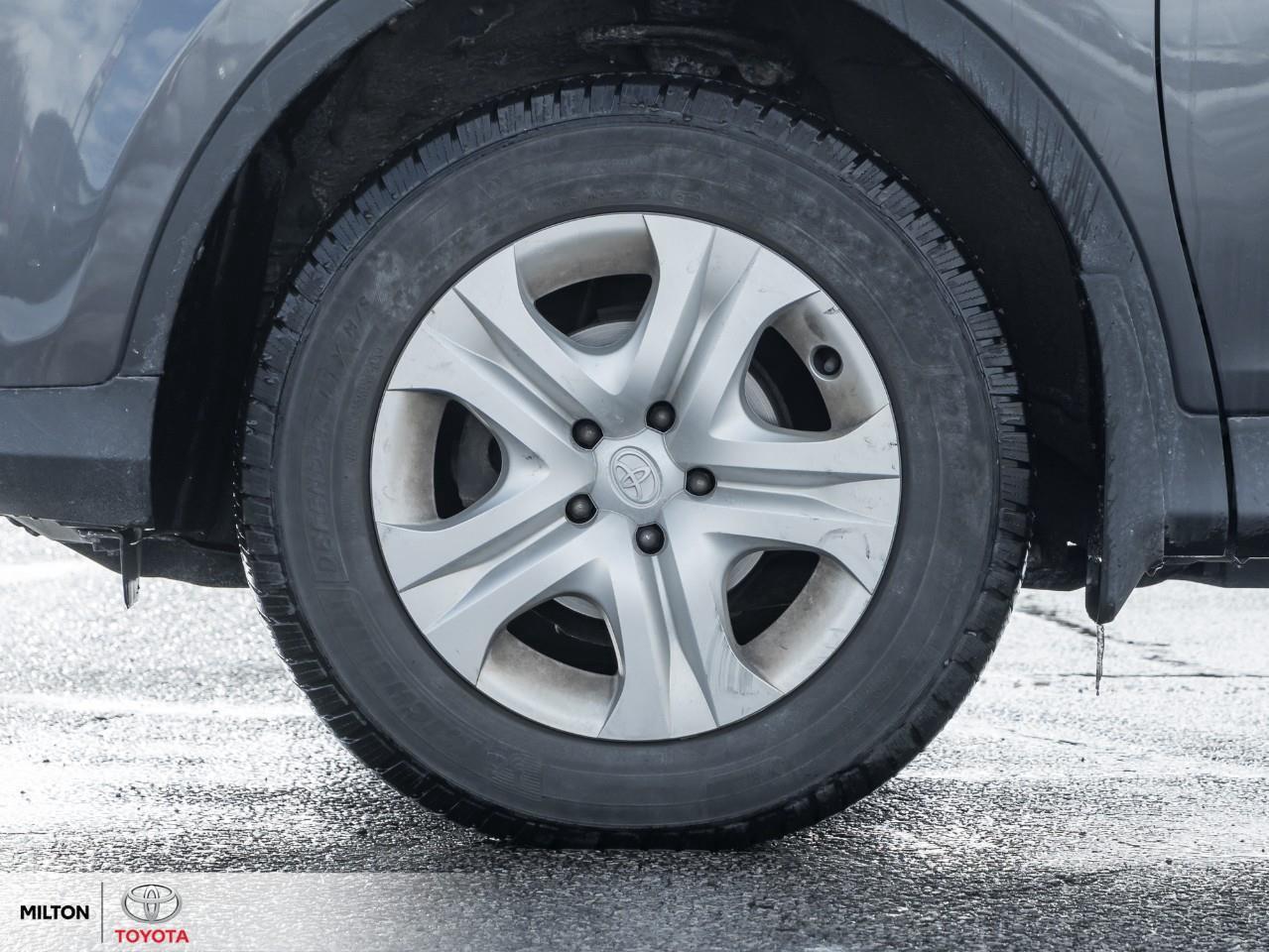 2015 Toyota RAV4 LE UPGRADE TOUCH SCREEN HEATED SEATS CAMERA ONE OW Photo