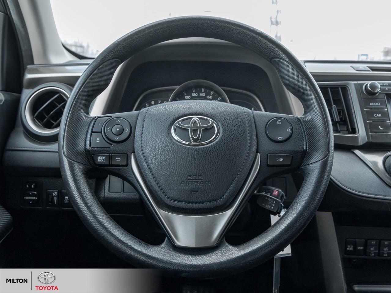 2015 Toyota RAV4 LE UPGRADE TOUCH SCREEN HEATED SEATS CAMERA ONE OW Photo