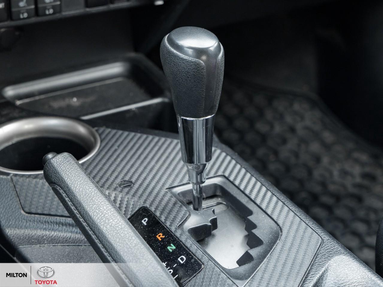 2015 Toyota RAV4 LE UPGRADE TOUCH SCREEN HEATED SEATS CAMERA ONE OW Photo