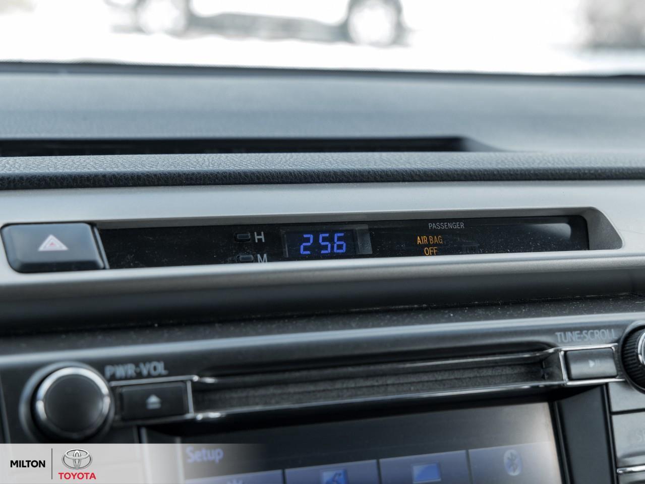 2015 Toyota RAV4 LE UPGRADE TOUCH SCREEN HEATED SEATS CAMERA ONE OW Photo