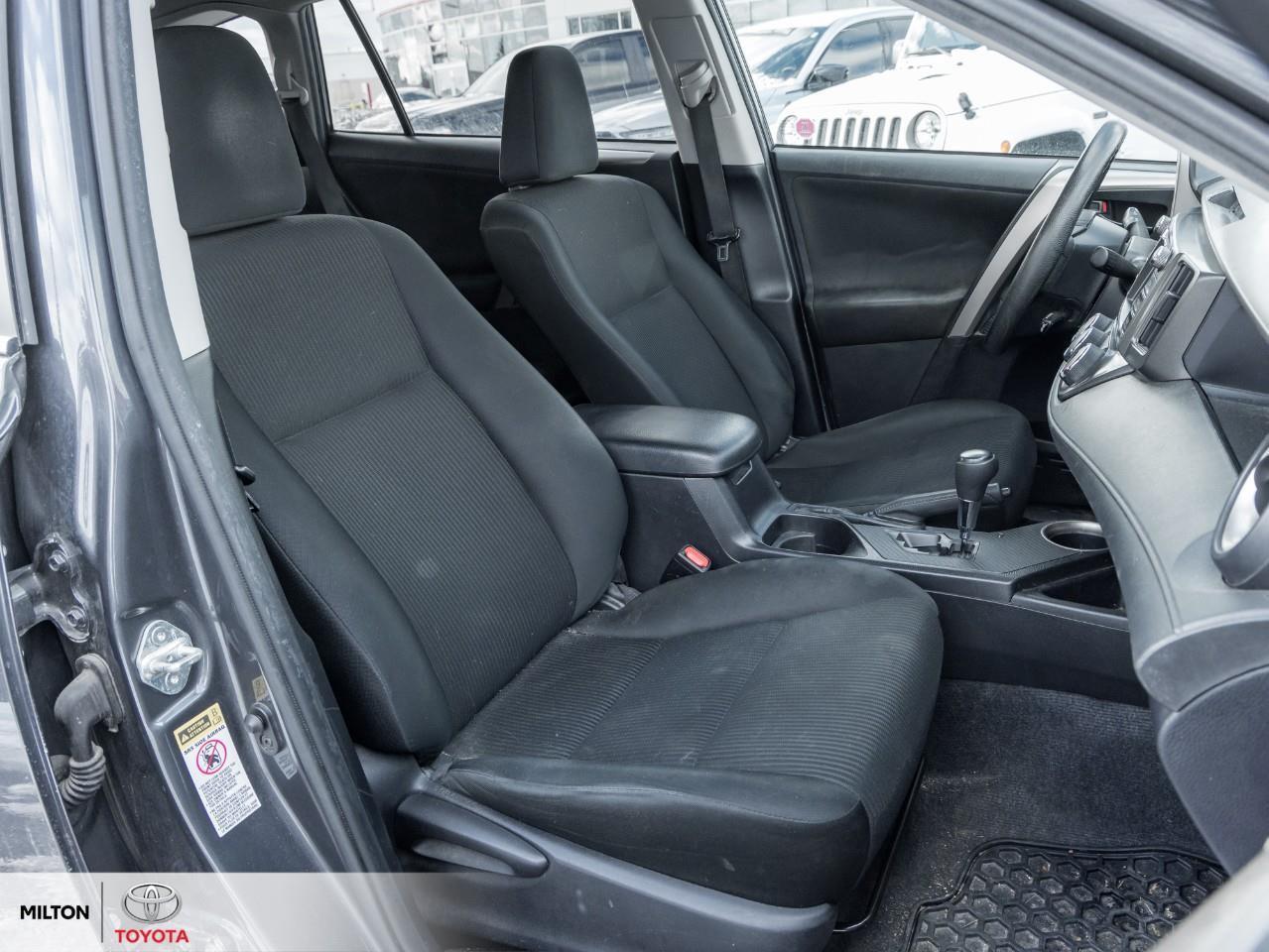 2015 Toyota RAV4 LE UPGRADE TOUCH SCREEN HEATED SEATS CAMERA ONE OW Photo