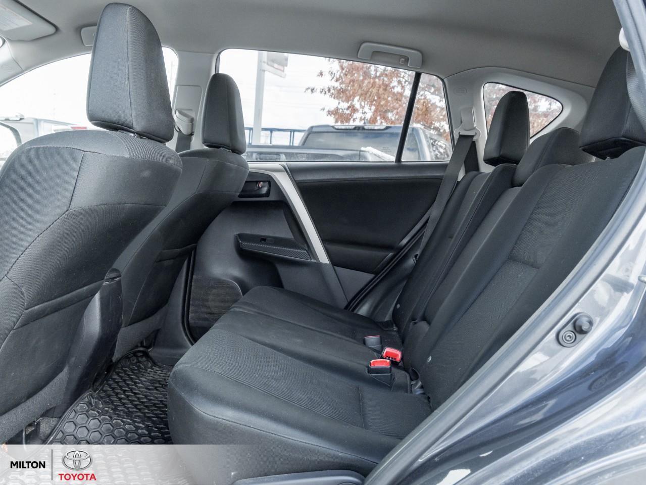 2015 Toyota RAV4 LE UPGRADE TOUCH SCREEN HEATED SEATS CAMERA ONE OW Photo