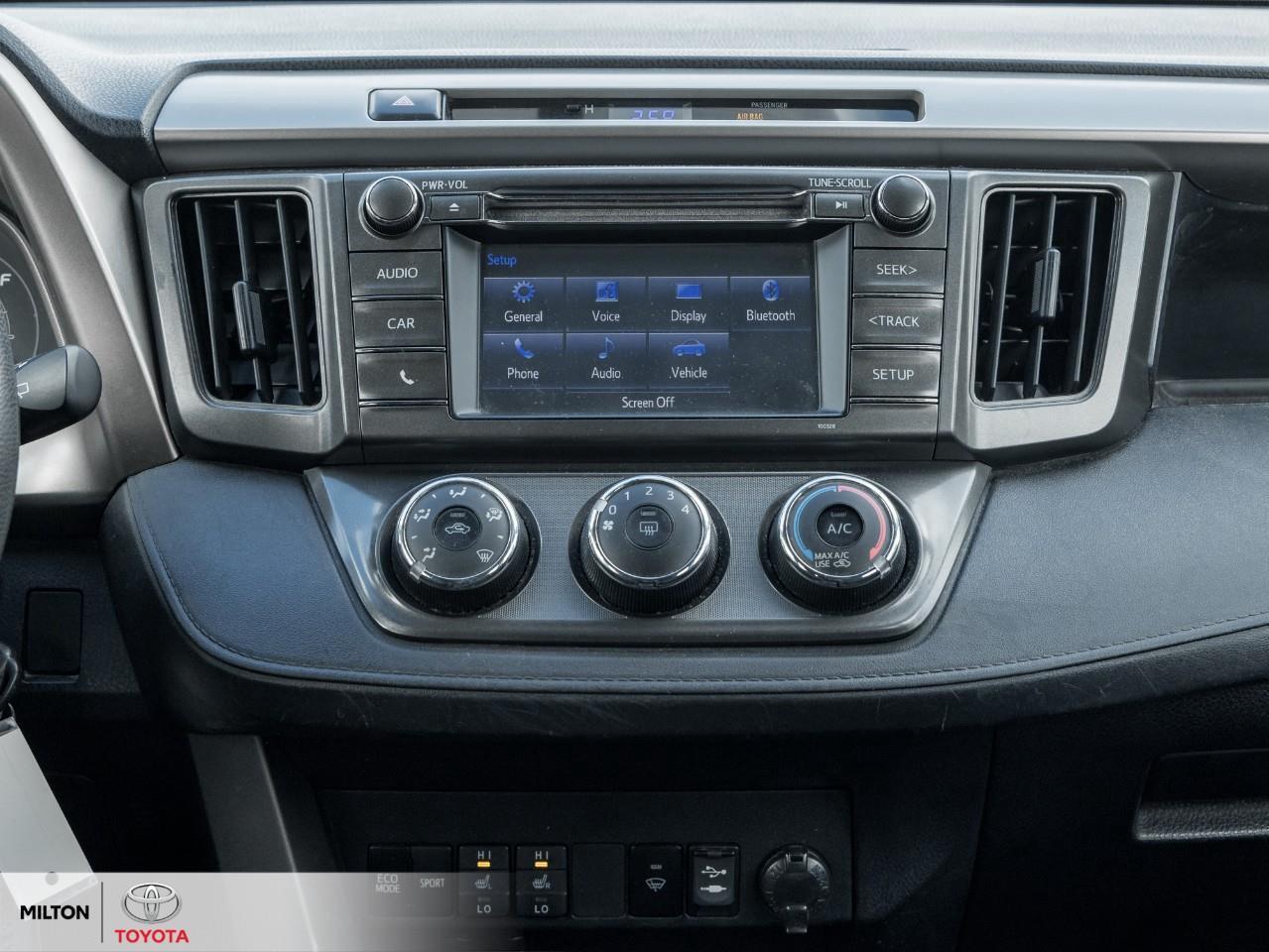 2015 Toyota RAV4 LE UPGRADE TOUCH SCREEN HEATED SEATS CAMERA ONE OW Photo