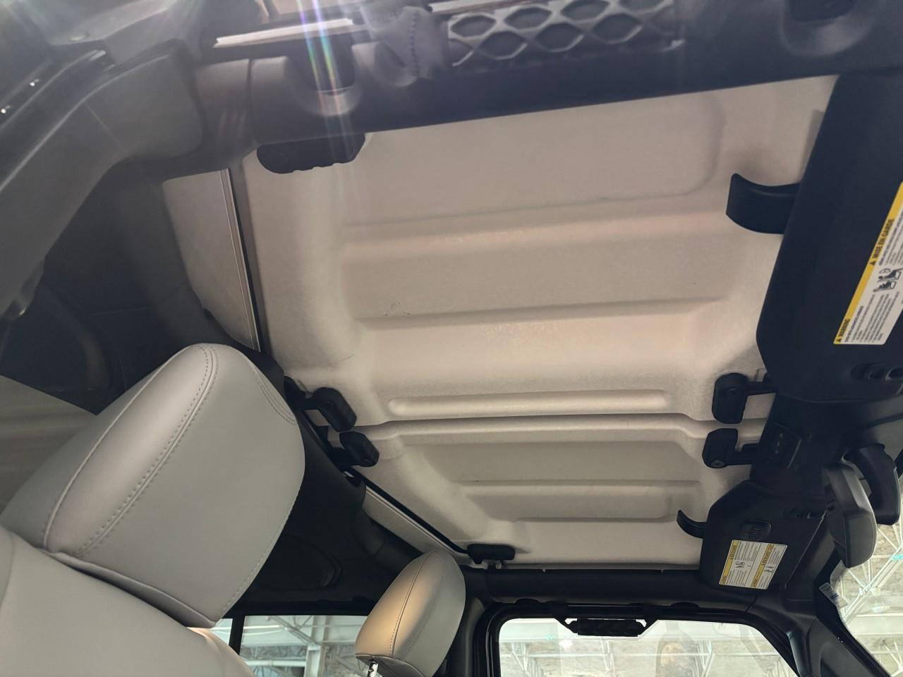 2023 Jeep Gladiator Overland Photo