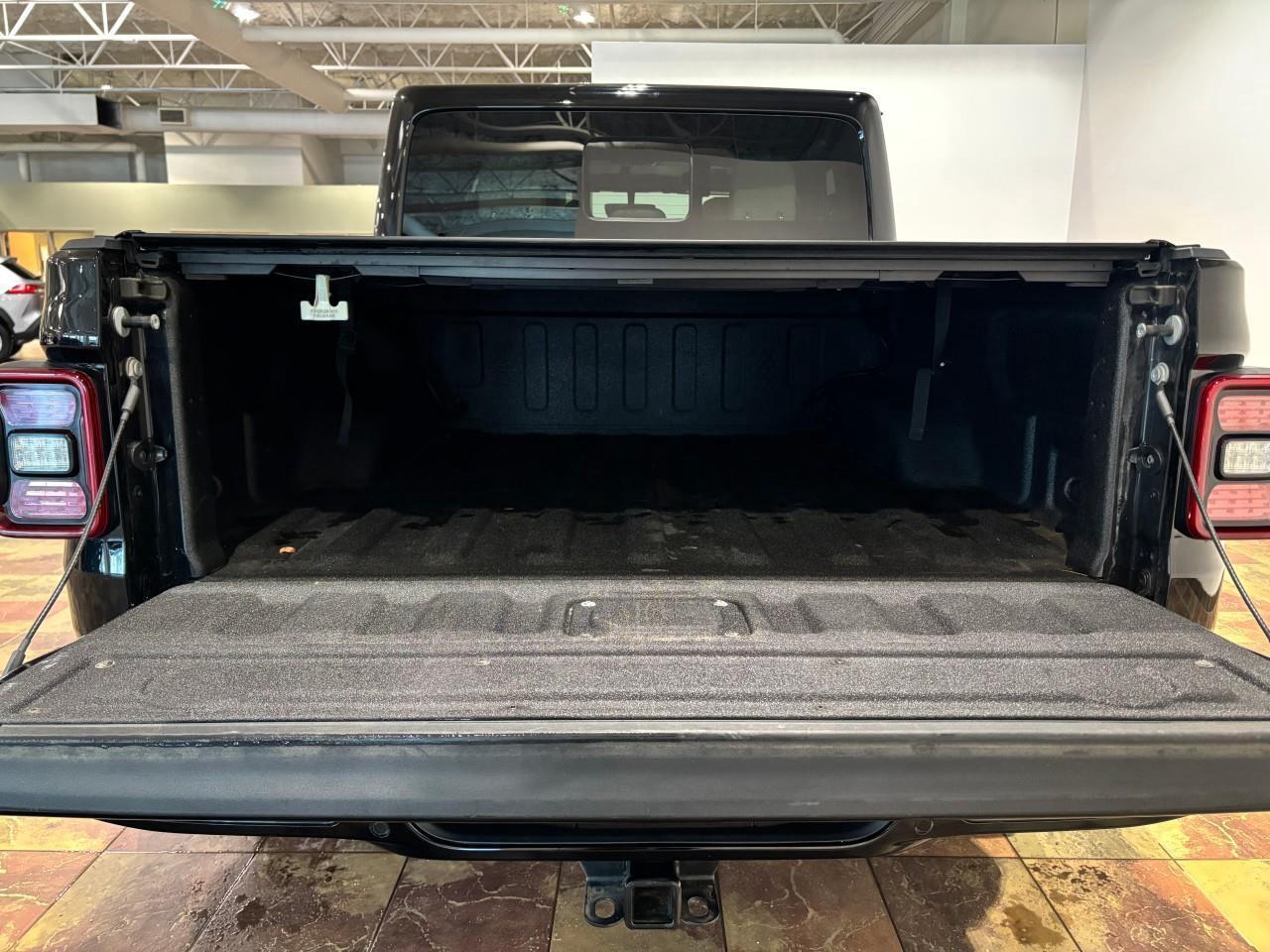 2023 Jeep Gladiator Overland Photo