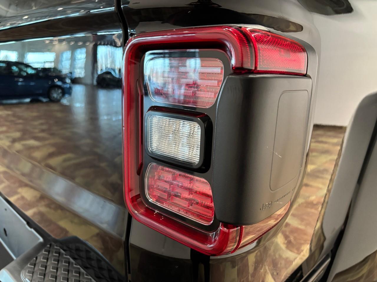 2023 Jeep Gladiator Overland Photo